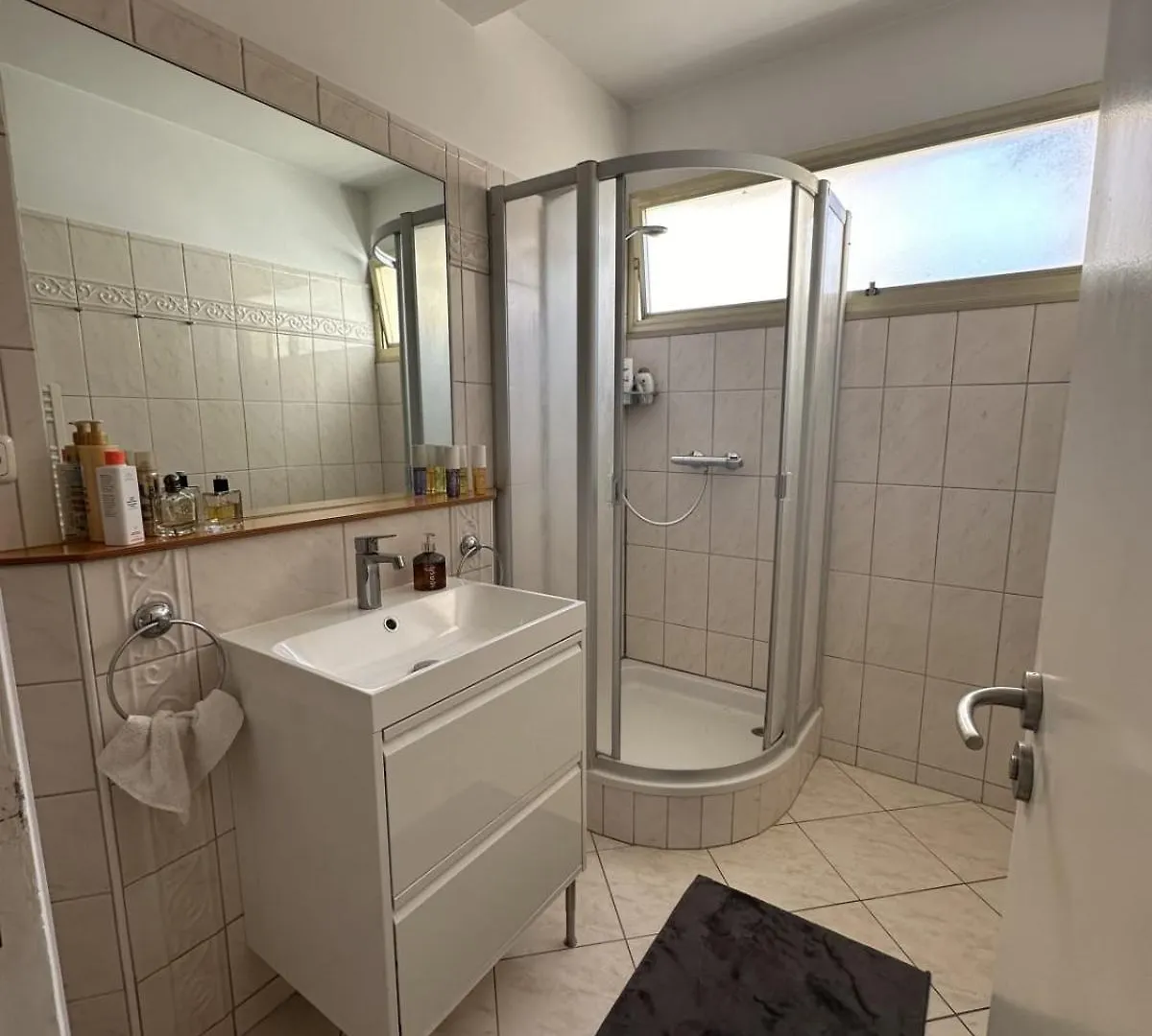 Cozy Flat With Pool And Balcony Apartment Antibes